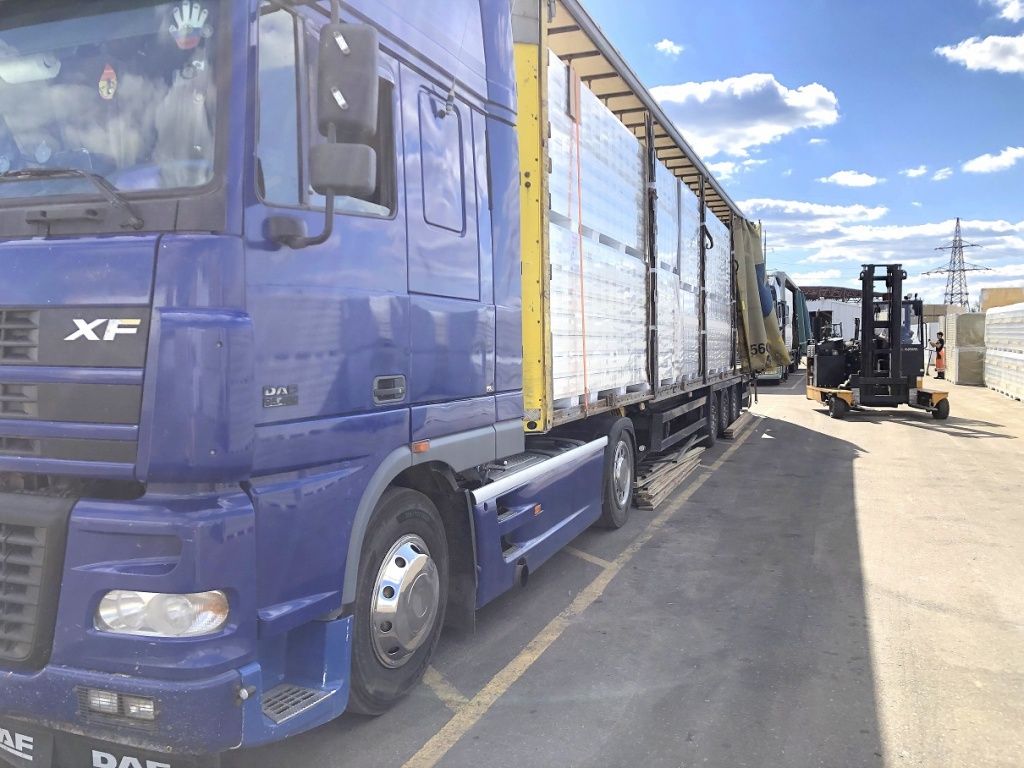 logistic-profholod1.JPG